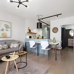 Casa Rosas - By Wehost