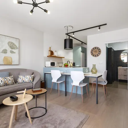 Casa Rosas - By Wehost