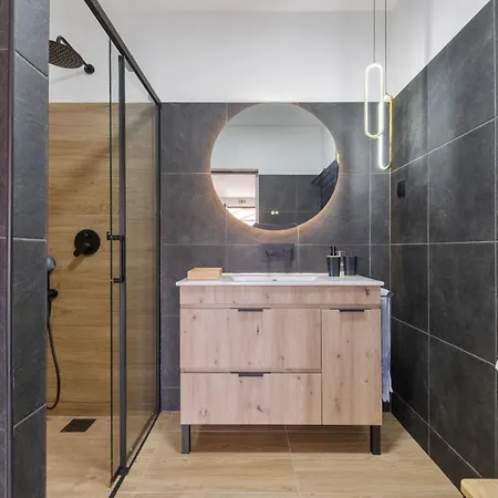 Casa Rosas - By Wehost