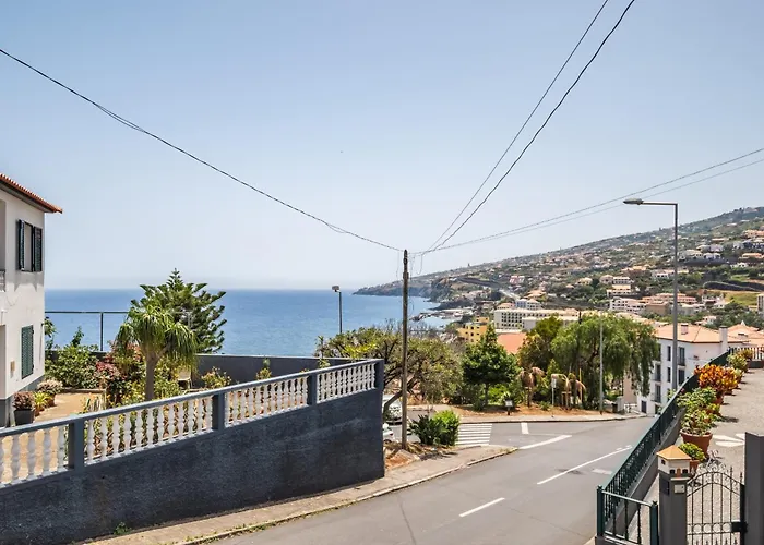 Casa Rosas - By Wehost Santa Cruz (Madeira)